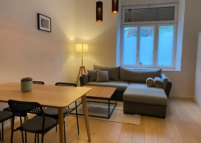 Charmante Wohnung, Perfekt Fuer Familien Und Freunde Γκρατς